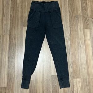 AERIE chill play move legging